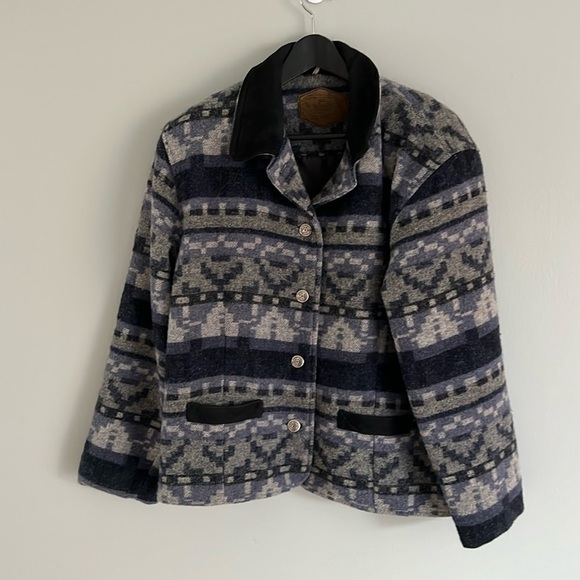 Woolrich Women’s Wool Aztec Print Silver Button Up Over Coat Made In USA - Large - Picture 1 of 13